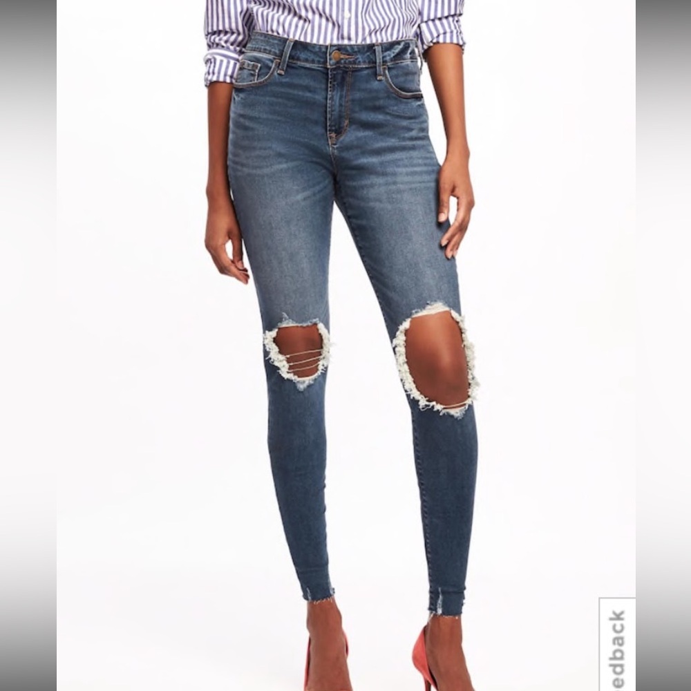 Old Navy Women’s Rockstar Mid-Rise Distressed Skinny Jeans